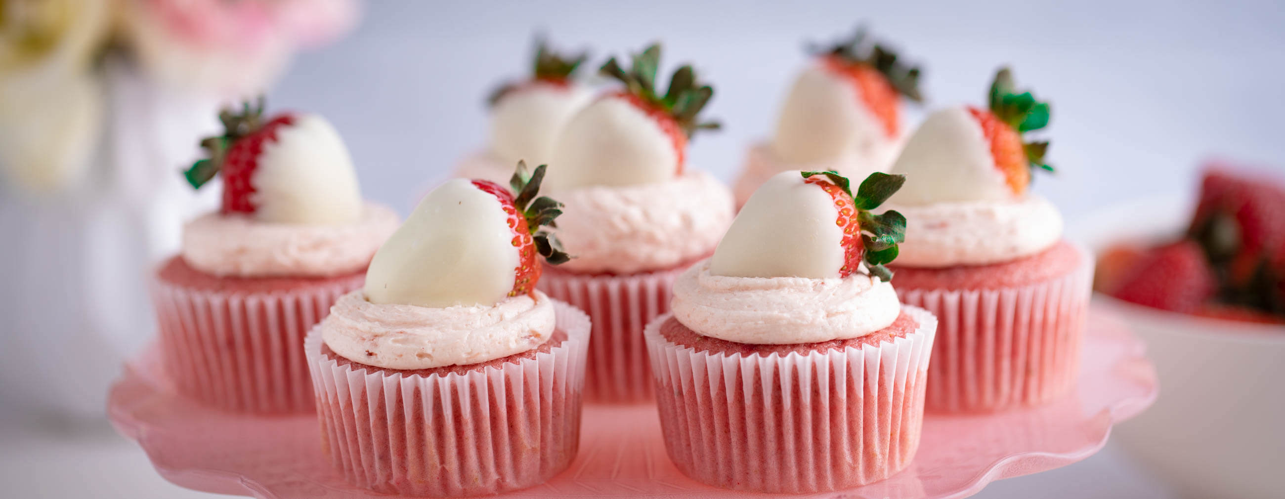 How To Make Berry Topped White Cupcakes